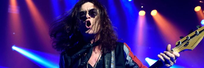Glenn Hughes glenn hughes